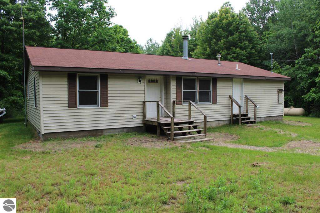 599 South East County Line Road Shepherd, MI 48883 - Photo 1 of 19 1786596.JPG