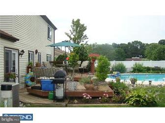 10 Uranus Road Sewell, NJ 08080 - Photo 11 of 11 Exterior Back