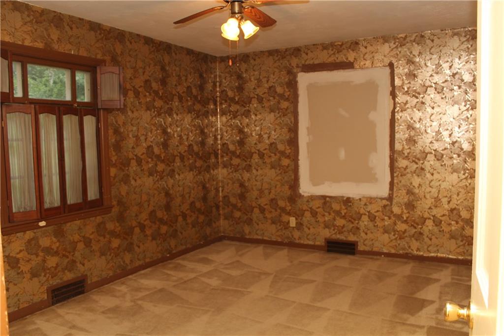 3803 Shepard Road Gibsonia, PA 15044 - Photo 20 of 25 Second bedroom 11x11