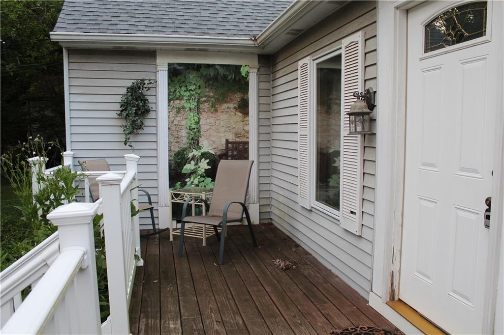 3803 Shepard Road Gibsonia, PA 15044 - Photo 3 of 25 21x6 front porch