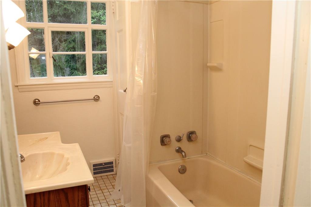 3803 Shepard Road Gibsonia, PA 15044 - Photo 22 of 25 Second bathroom