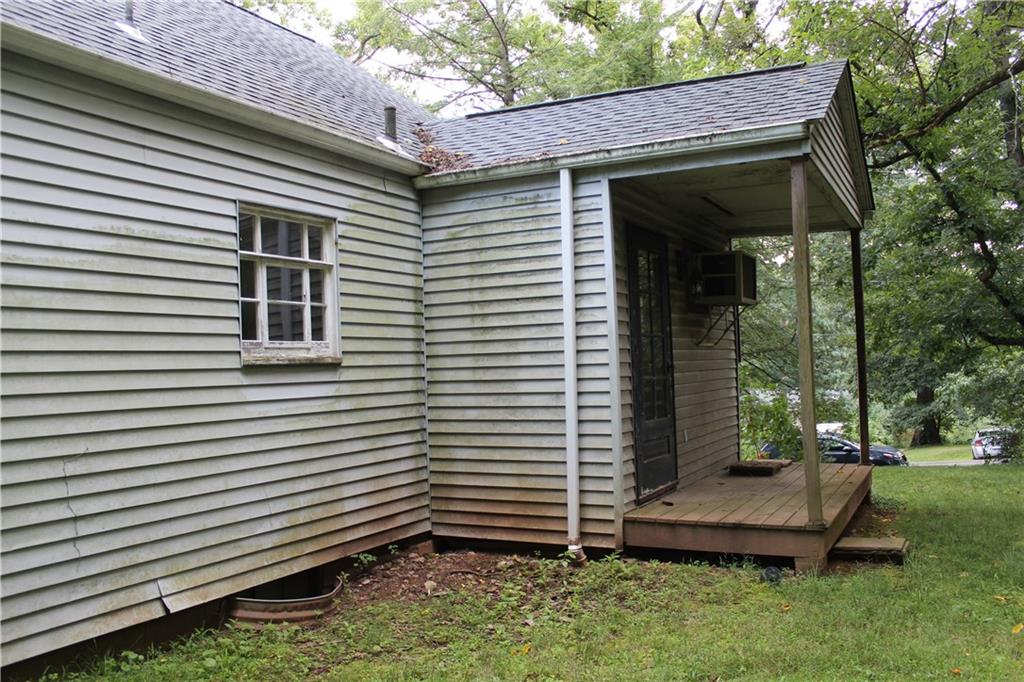 3803 Shepard Road Gibsonia, PA 15044 - Photo 25 of 25 Side of house porch into kitchen.