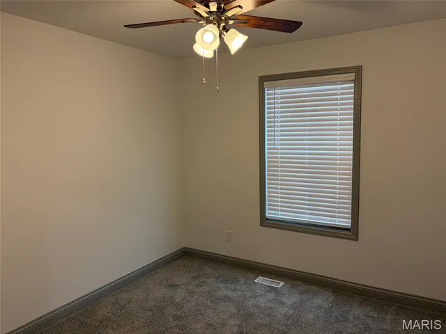 $1,900 | 28712 Woodland Heights, Warrenton, MO 63383