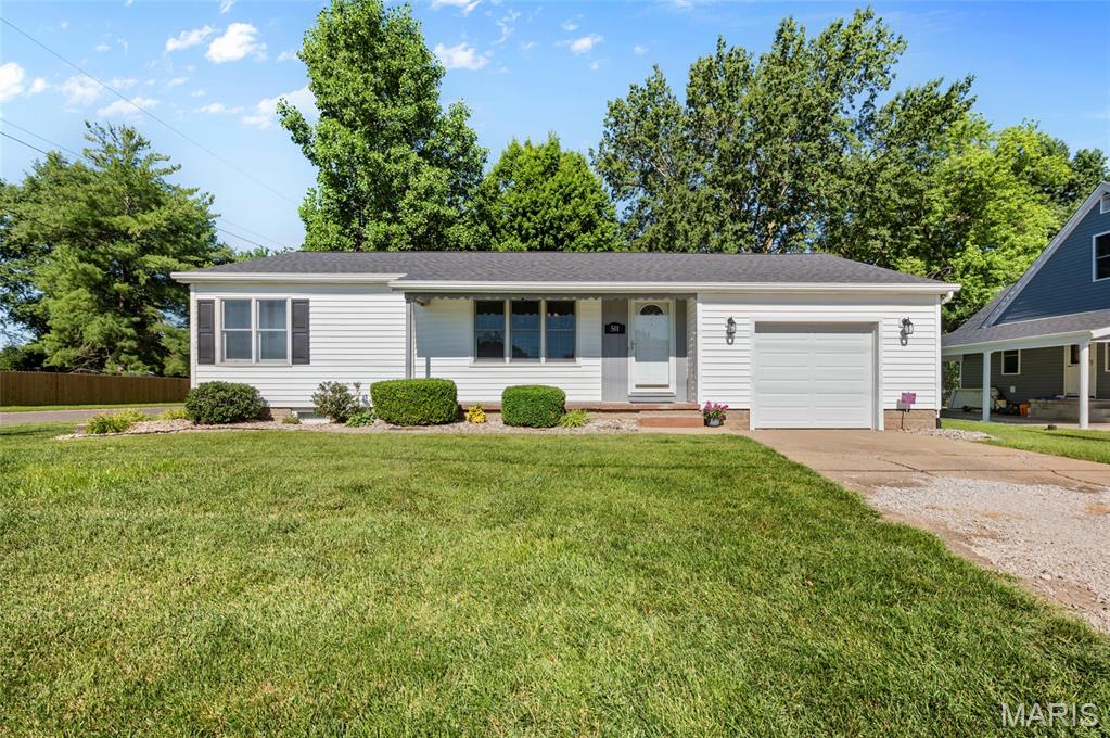 501 Jacob Street St. Jacob, IL 62281 - Photo 1 of 33