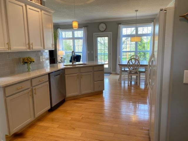 8476 Hathaway Road Kalamazoo, MI 49009 - Photo 4 of 34 IMG_3001