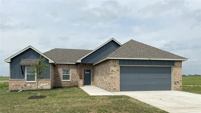 $287,500 | 111 Panther Loop, Mabank, TX 75147