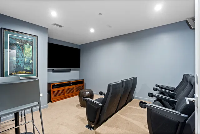 $3,000 | 6 North Michigan Avenue, Unit 1406, Chicago, IL 60602