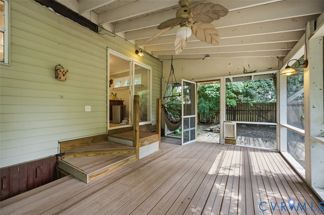 137 Sand Hill Road Toano, VA 23168 - Photo 12 of 20 Expansive screened porch featuring wood-finish dec