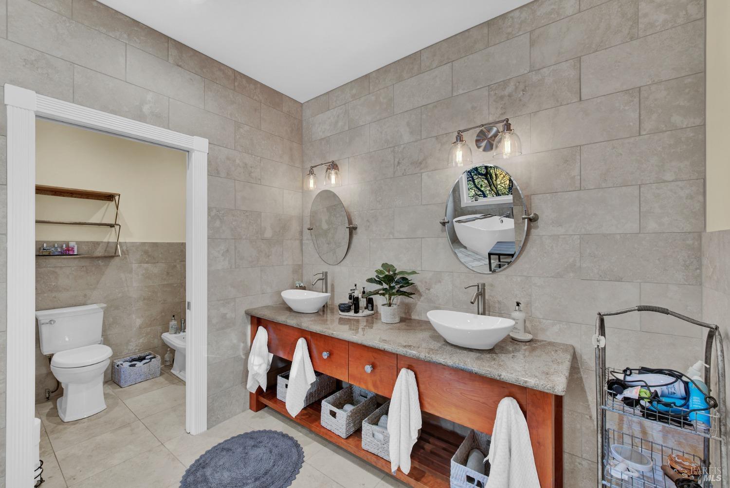 5066 Clayton Road Fairfield, CA 94534 - Photo 25 of 75 a dining room with furniture and wooden floor