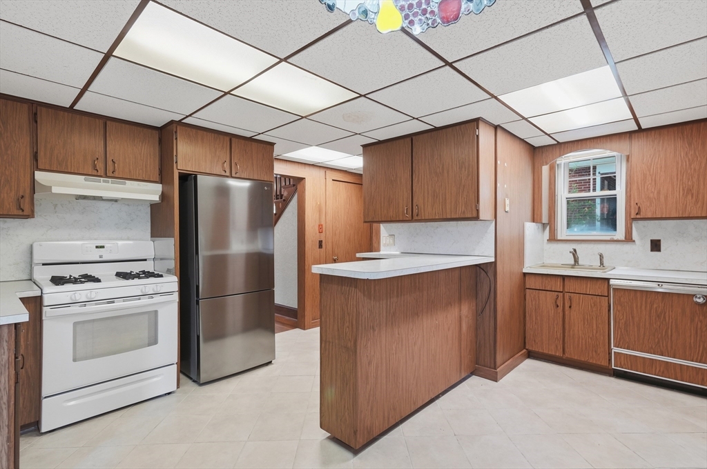 189 Playstead Road Medford, MA 02155 - Photo 14 of 42 Gallery Image 14