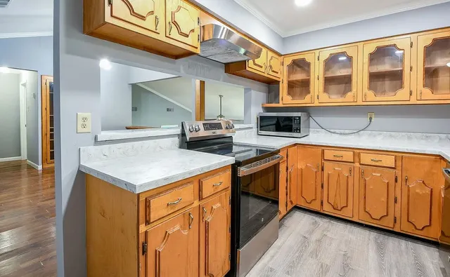 $1,500 | 11122 Sunturf Lane, Houston, TX 77044