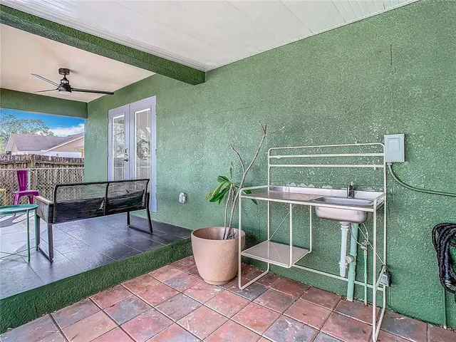 $3,750 | 2907 West Arch Street, Tampa, FL 33607