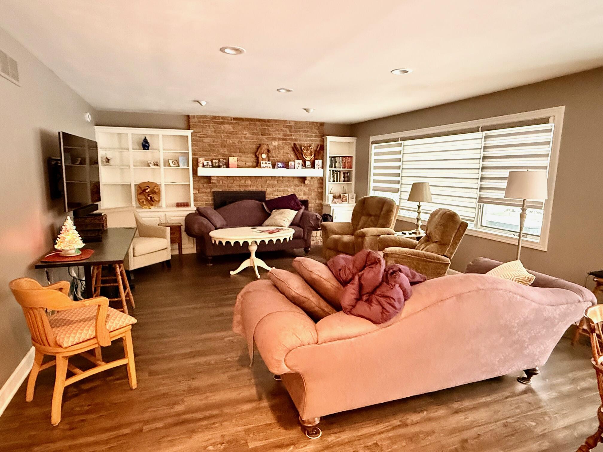 229 Portchester Road Holland, MI 49424 - Photo 4 of 10 IMG_0740