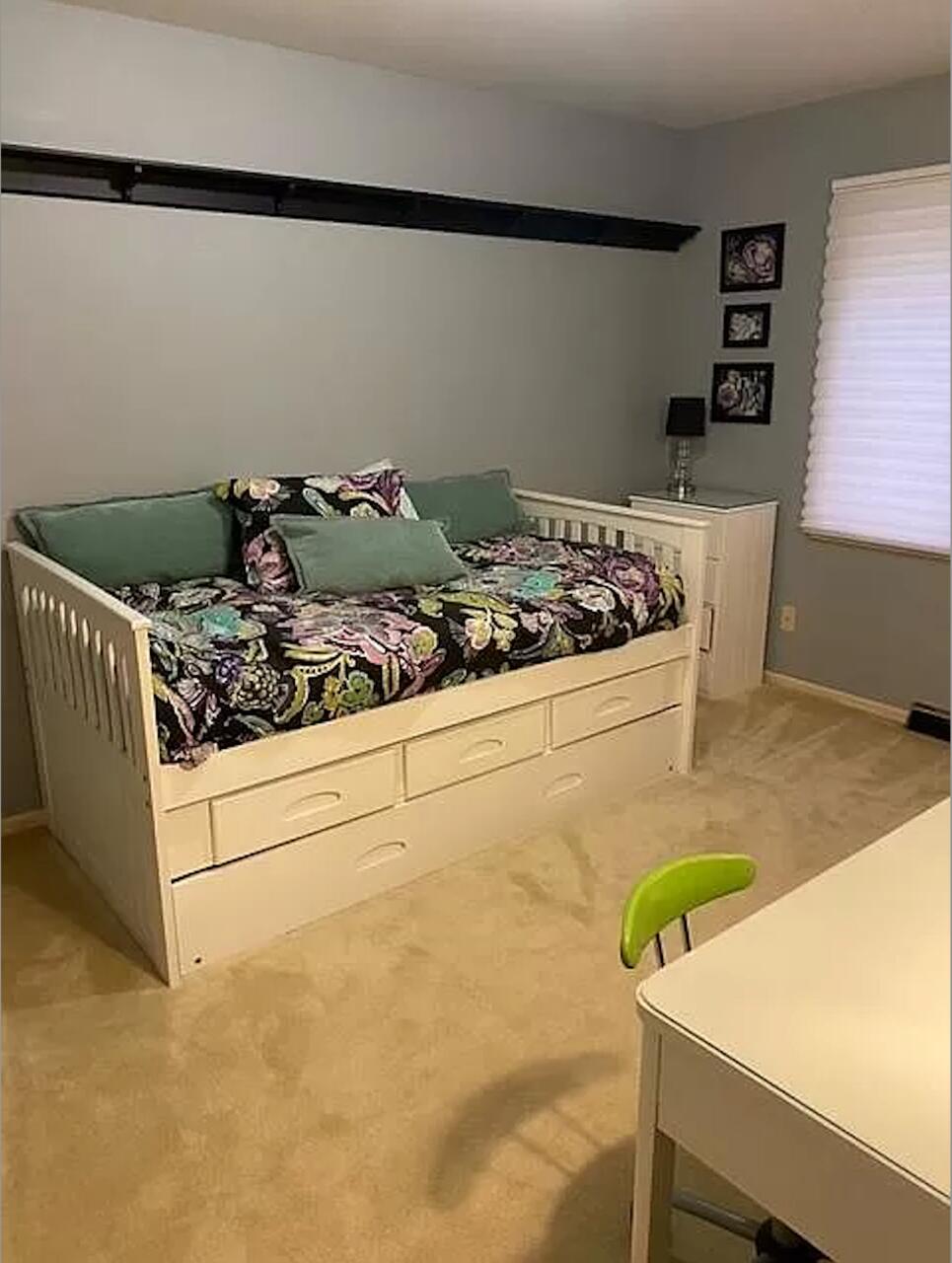 229 Portchester Road Holland, MI 49424 - Photo 7 of 10 room1