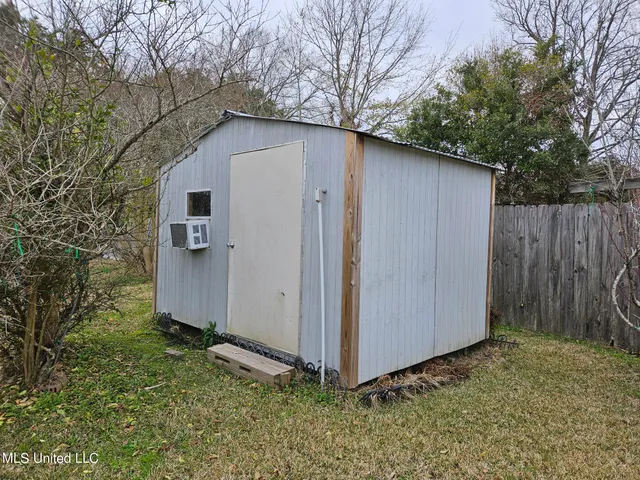 $1,700 | 2190 Baywood Drive, Biloxi, MS 39532