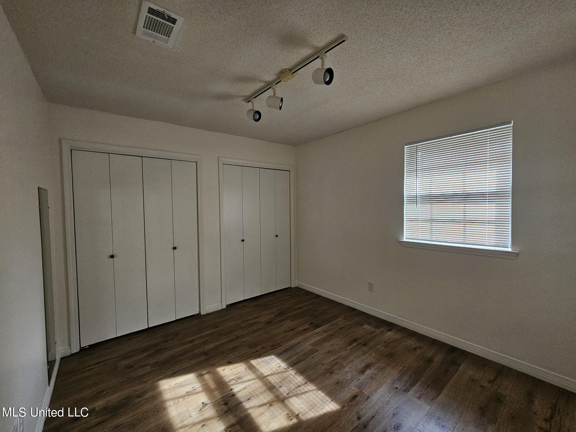 2190 Baywood Drive Biloxi, MS 39532 - Photo 7 of 14 room #1