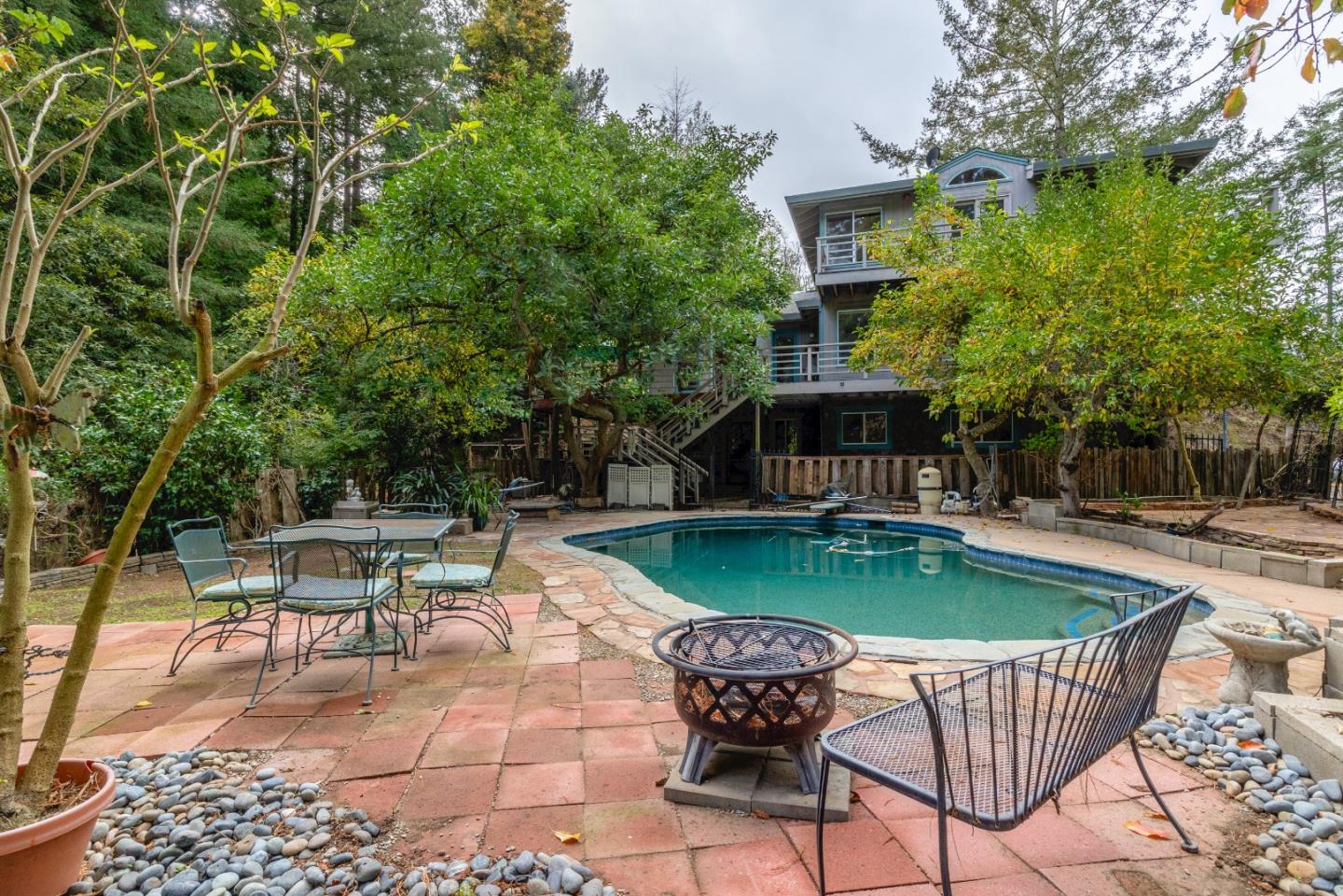 2345 Laurel Glen Road Soquel, CA 95073 - Photo 56 of 63 a view of a house with swimming pool and sitting area