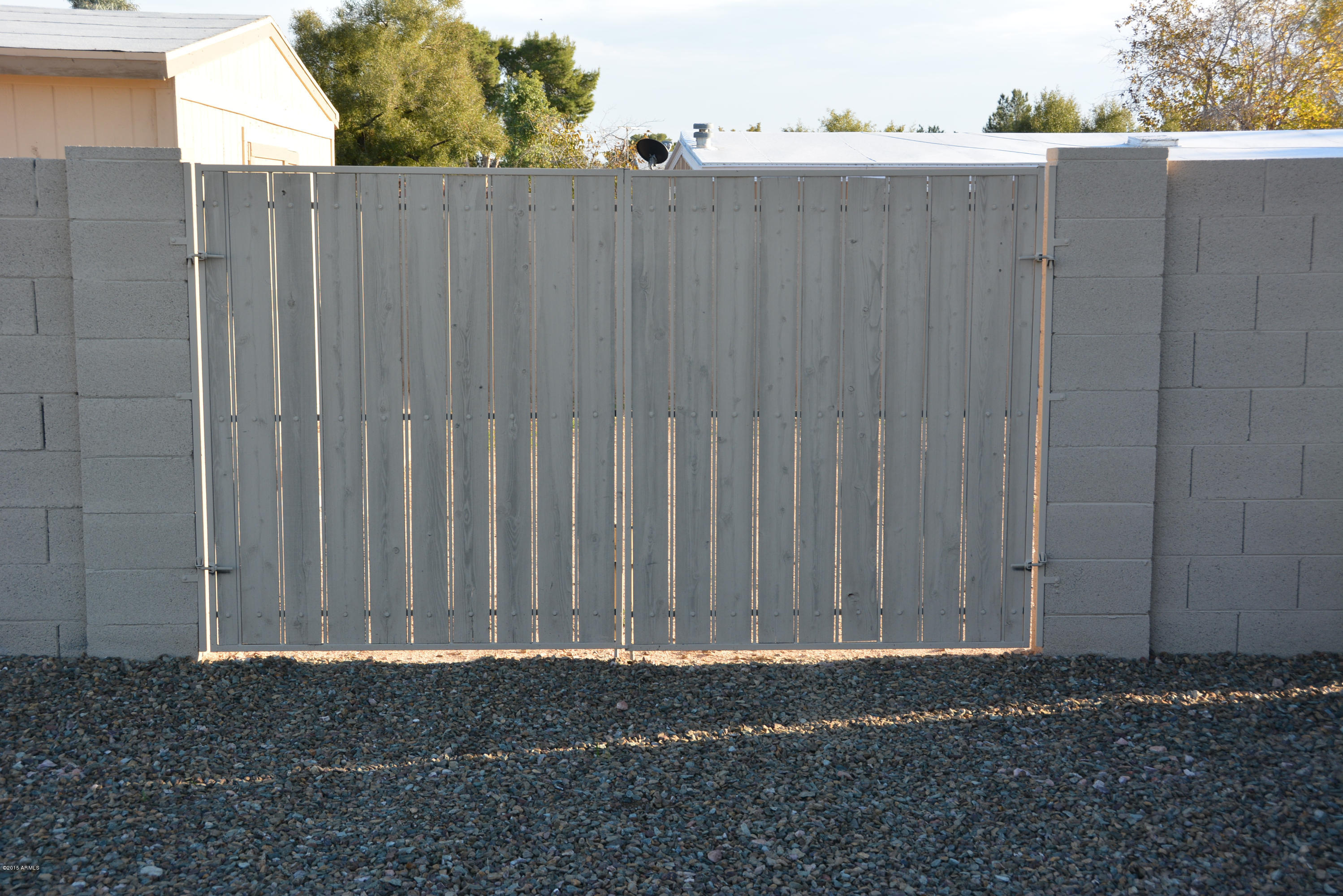 2725 East Escuda Road Phoenix, AZ 85050 - Photo 22 of 23 10' RV Gate