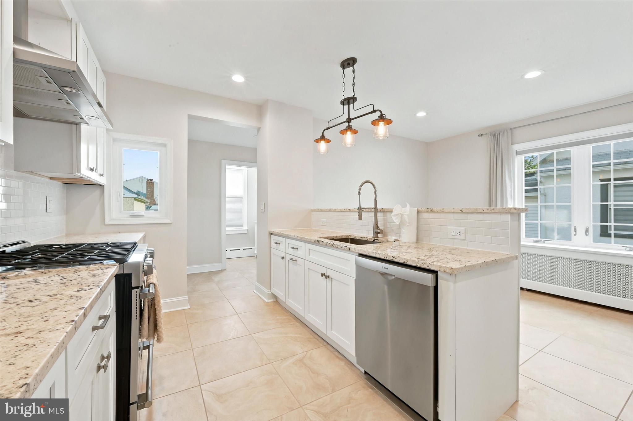 204 Harding Avenue Havertown, PA 19083 - Photo 8 of 23