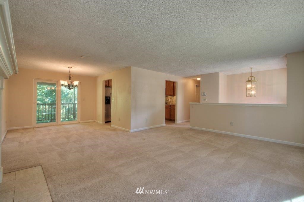 31220 36th Avenue Southwest Federal Way, WA 98023 - Photo 3 of 10