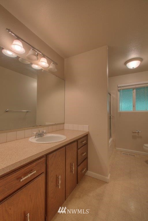 31220 36th Avenue Southwest Federal Way, WA 98023 - Photo 6 of 10