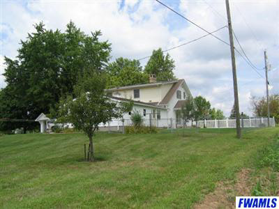 4302 East Tillman Road Fort Wayne, IN 46816 - Photo 2 of 20