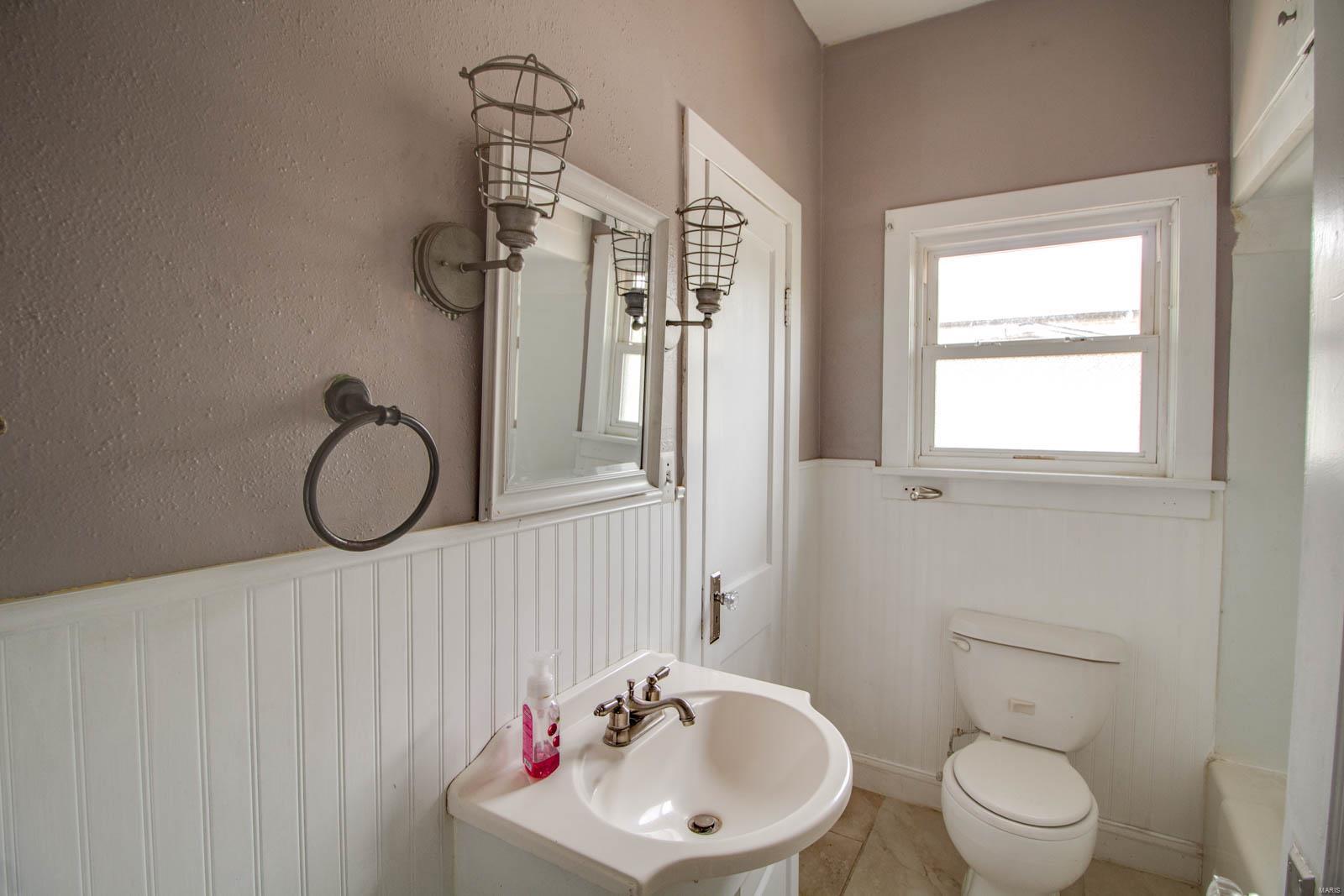 4818 Fosterburg Road Alton, IL 62002 - Photo 16 of 26
