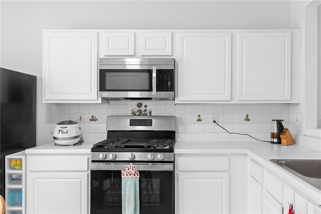 4088 Howell Park Road Duluth, GA 30096 - Photo 13 of 58