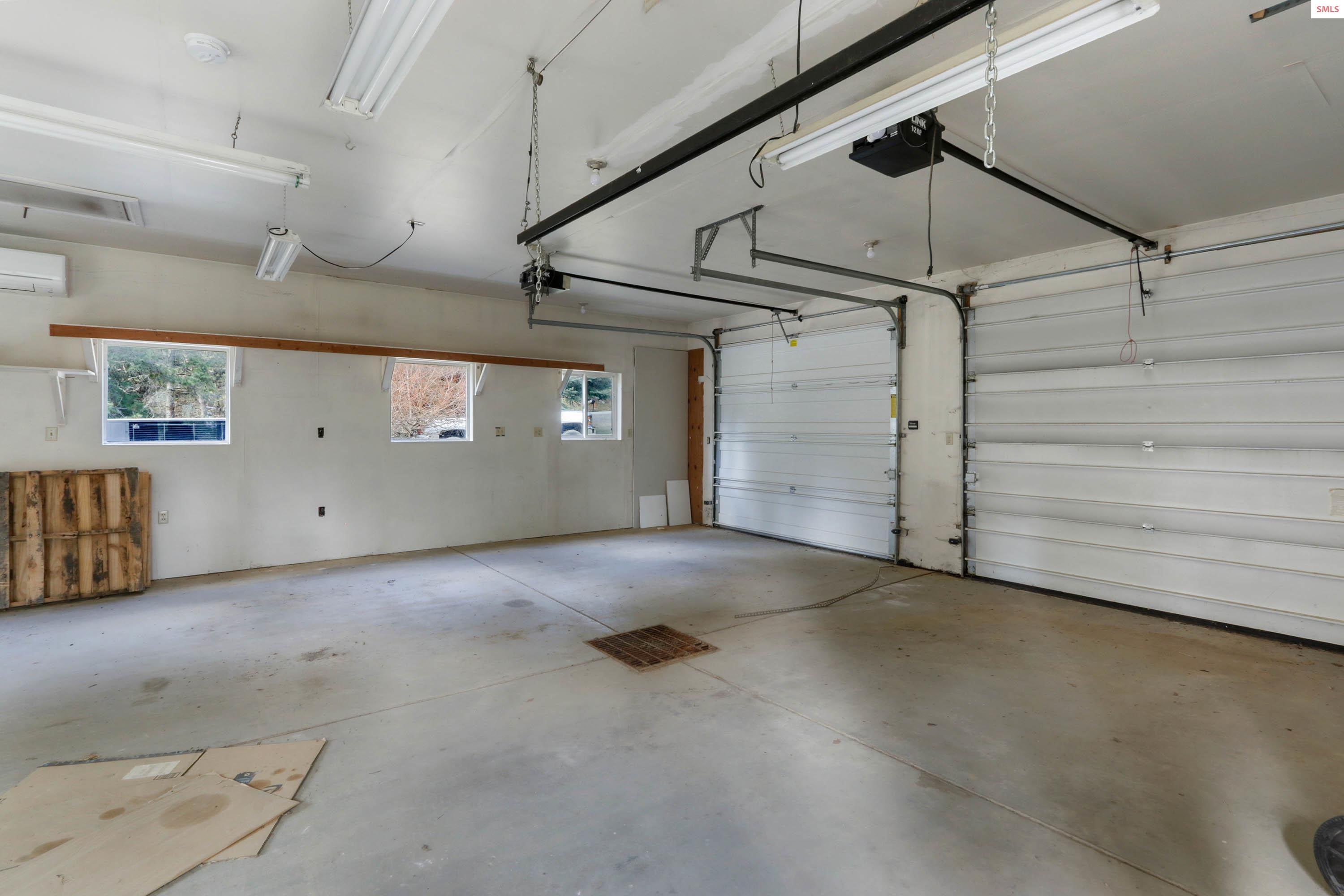 6101 Bottle Bay Road Sagle, ID 83860 - Photo 32 of 40 Large 24' x 30' Two Stall Garage