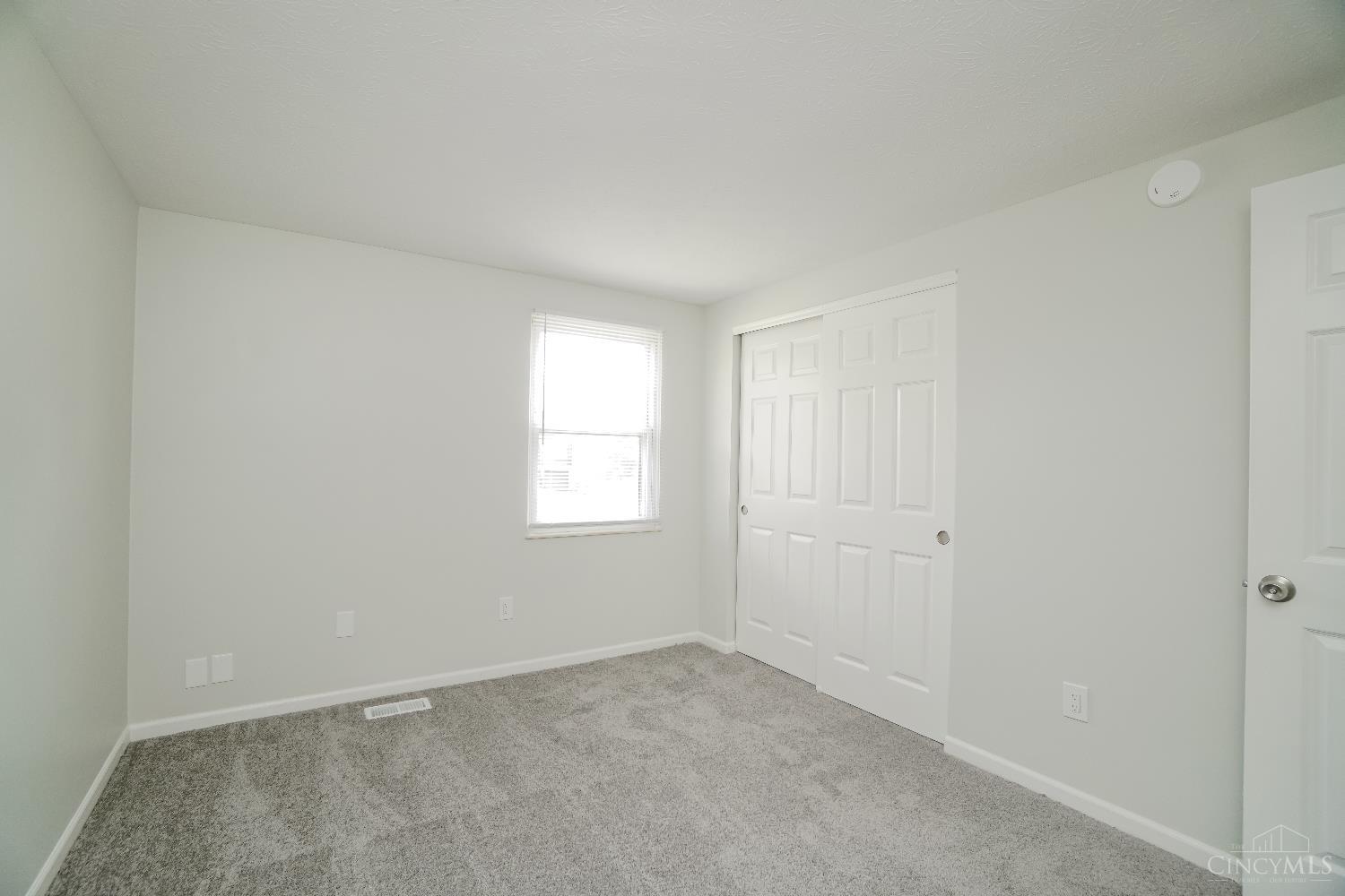 2949 North Bend Road Cincinnati, OH 45239 - Photo 17 of 31 Gallery Image 17