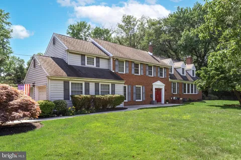 $1,150,000 | 744 Signal Light Road, Moorestown, NJ 08057