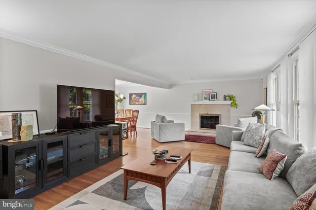 $1,150,000 | 744 Signal Light Road, Moorestown, NJ 08057