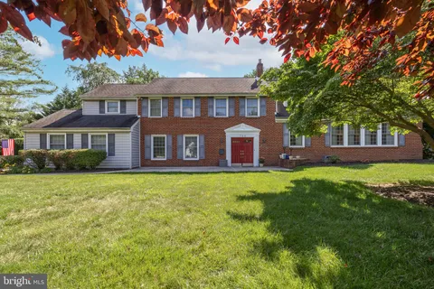 $1,150,000 | 744 Signal Light Road, Moorestown, NJ 08057