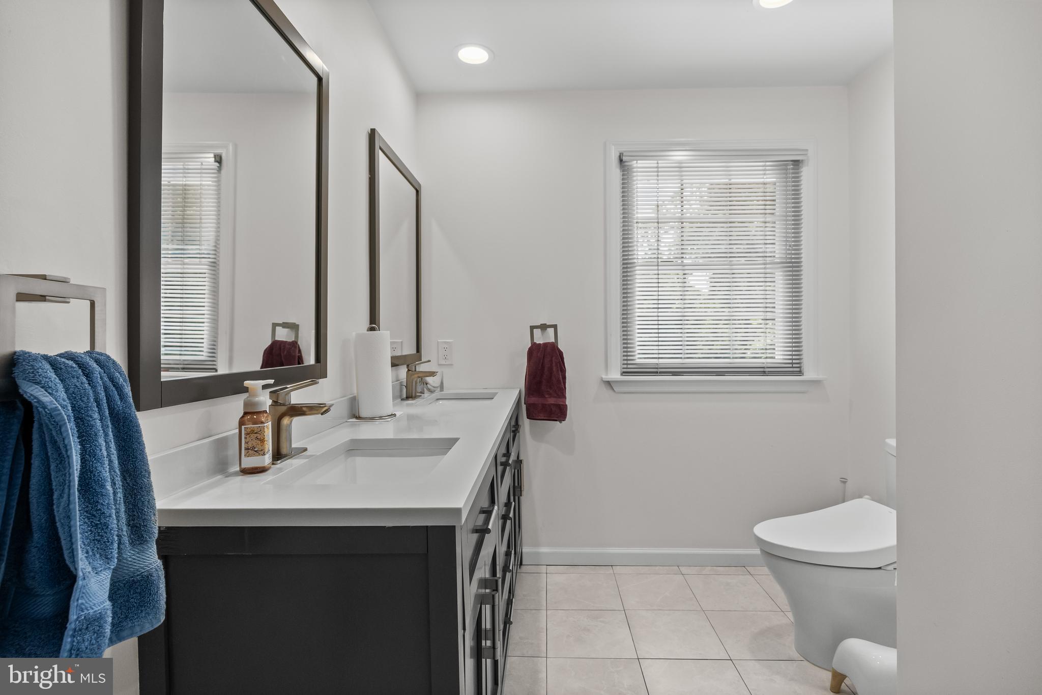 744 Signal Light Road Moorestown, NJ 08057 - Photo 25 of 47