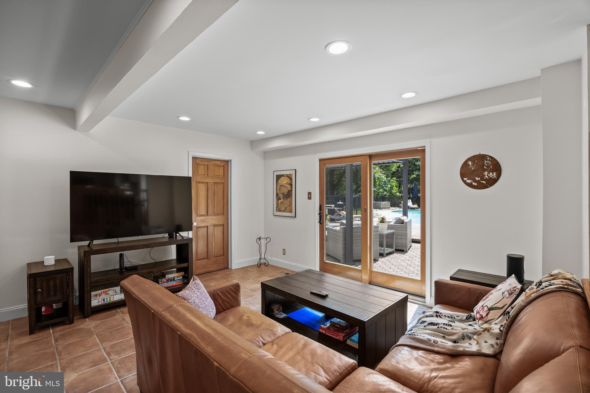 744 Signal Light Road Moorestown, NJ 08057 - Photo 8 of 47