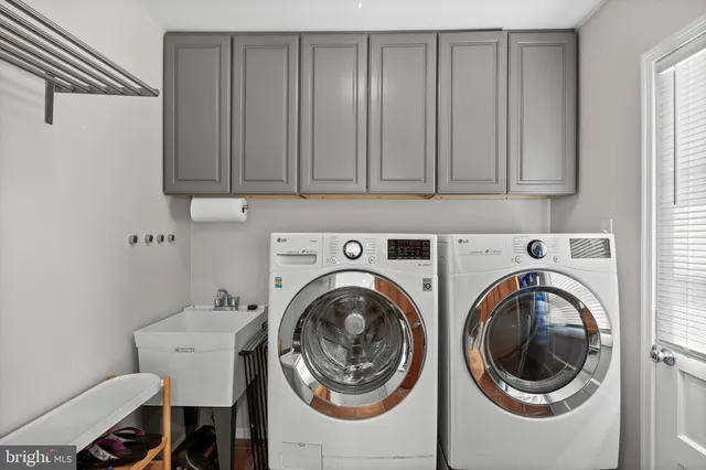 $1,150,000 | 744 Signal Light Road, Moorestown, NJ 08057