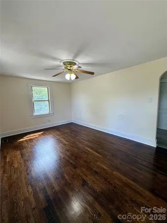$189,900 | 2025 28th Street Northeast, Hickory, NC 28601