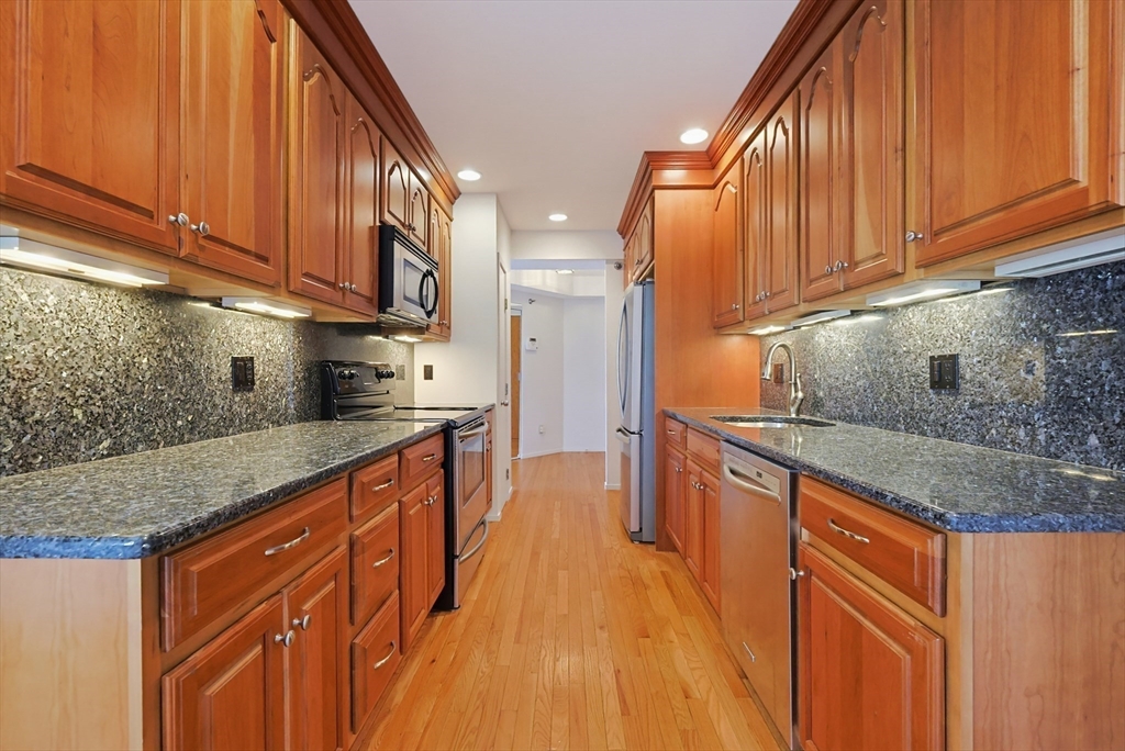 1 Seal Harbor Road, Unit 116 Winthrop, MA 02152 - Photo 10 of 38
