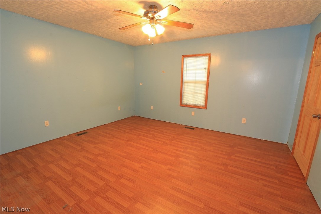 35 West 11th Street Dresden, OH 43821 - Photo 13 of 23