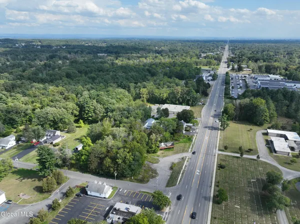 $400,000 | 2167 Central Avenue, Colonie, NY 12304