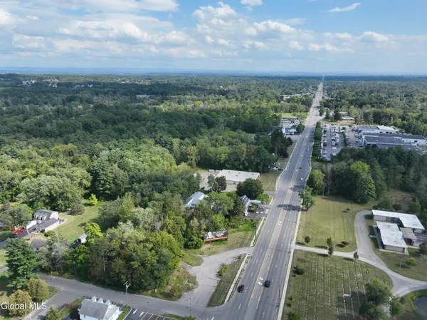 $400,000 | 2167 Central Avenue, Colonie, NY 12304