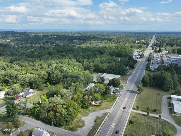 $400,000 | 2167 Central Avenue, Colonie, NY 12304