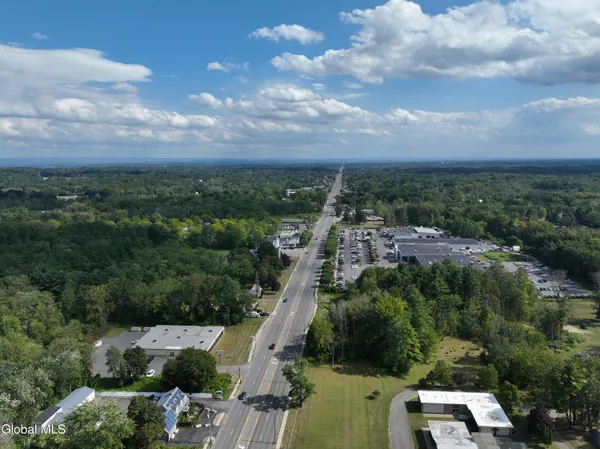 $400,000 | 2167 Central Avenue, Colonie, NY 12304