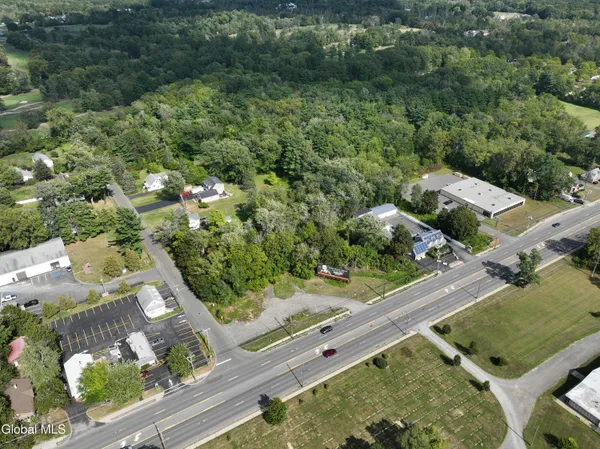 $400,000 | 2167 Central Avenue, Colonie, NY 12304