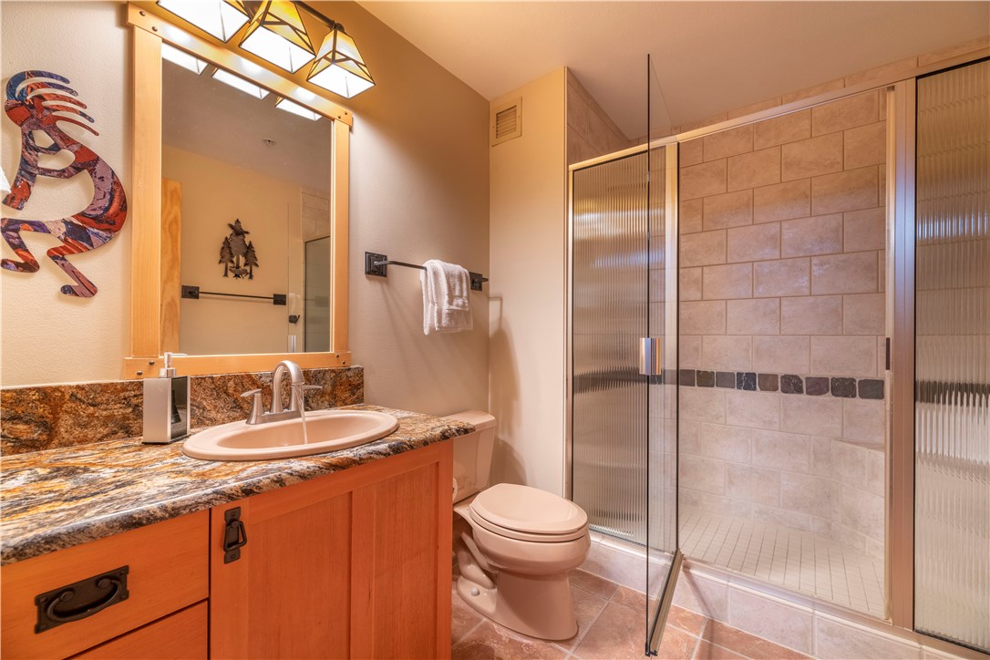 910 Copper Road, Unit 606 Frisco, CO 80443 - Photo 12 of 20 REMODELED UPGRADED BATH