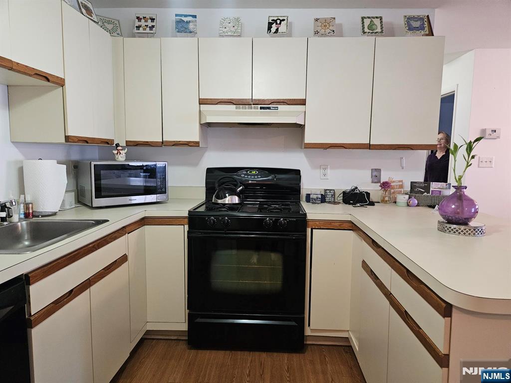 105 Magnolia Road Ramsey, NJ 07446 - Photo 3 of 12