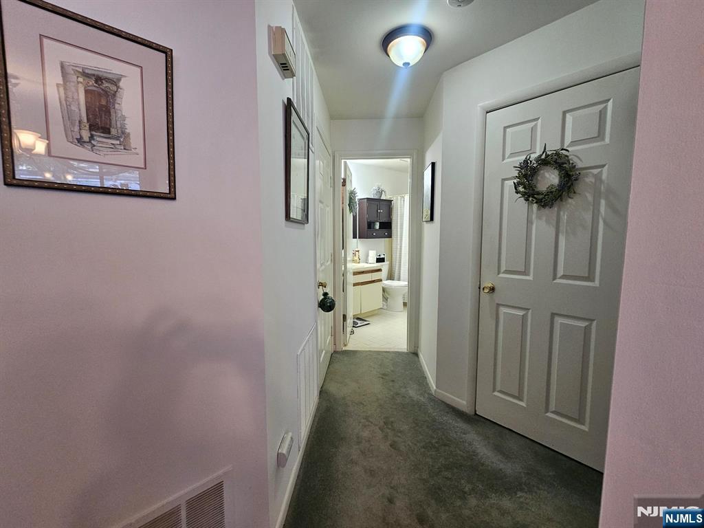 105 Magnolia Road Ramsey, NJ 07446 - Photo 8 of 12