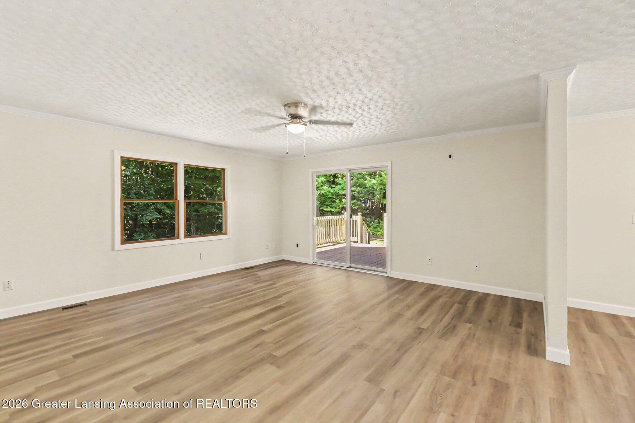 4199 Milner Road Stockbridge, MI 49285 - Photo 17 of 29 Living Room