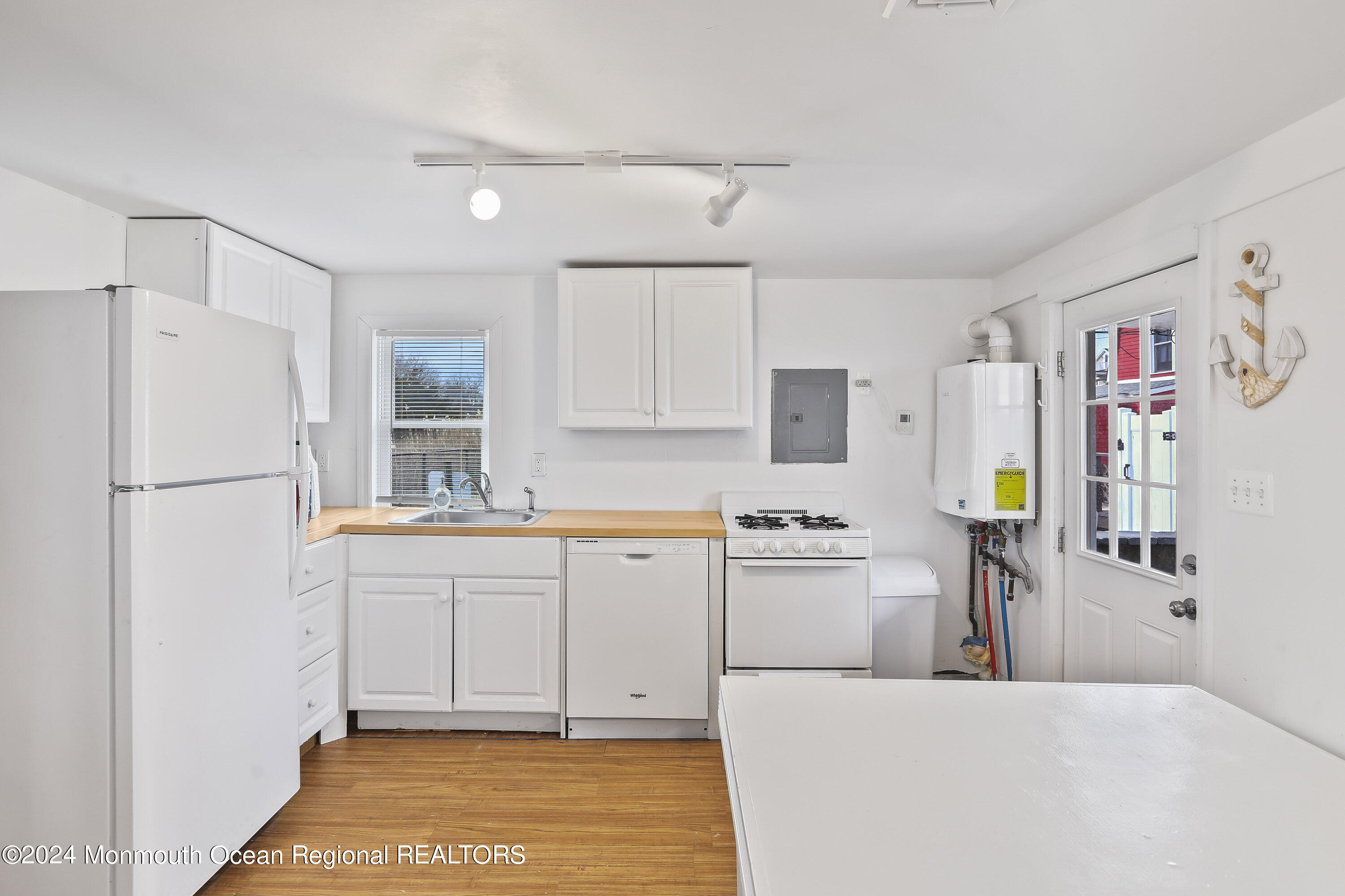 535 Brielle Road Manasquan, NJ 08736 - Photo 11 of 30 5W5A7648