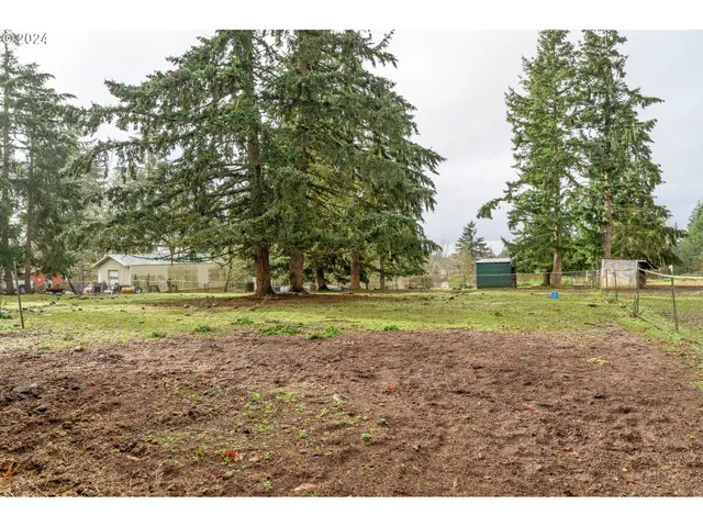 a view of a golf course